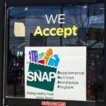 Sign indicating acceptance of SNAP benefits at a store
