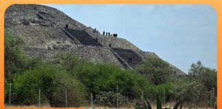 GUNMAN SLAUGHTERS Tourists Atop Ancient Wonder