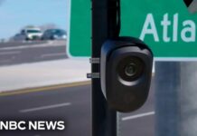 Surveillance Cameras Popping Up Everywhere – Americans Furious! Flock's A.I.-enabled street cameras see backlash across the country