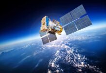 Rescue Mission LAUNCHED – NASA’s $250M Telescope Starts Falling! A satellite equipped with solar panels orbiting above the Earth